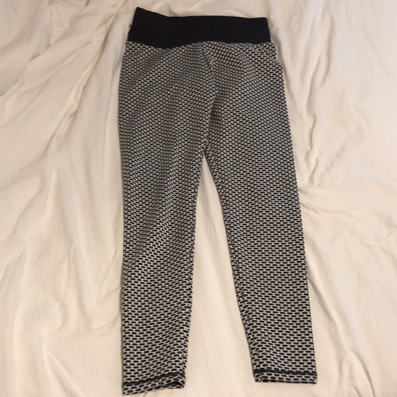 RIOJOY Scrunch Butt High Waisted Leggings - Picture 3 of 5